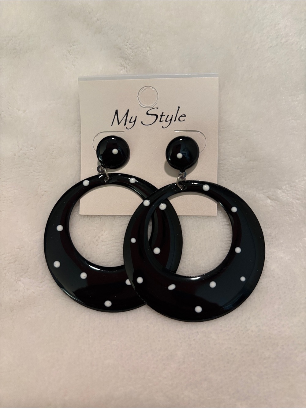 NWT Black and White Polka Dot Circle Earrings